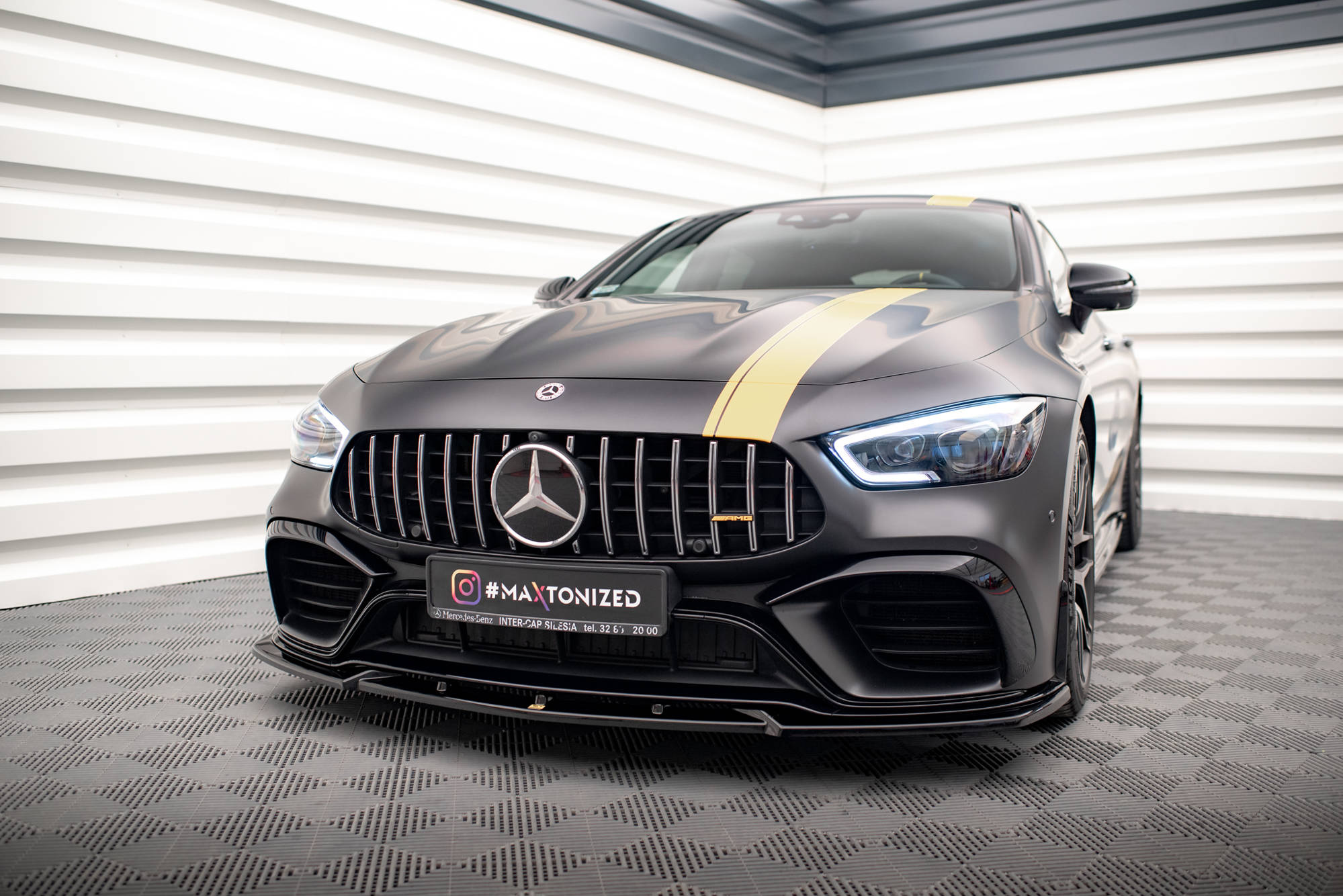 Front Splitter V3 Maxton Design për Mercedes-AMG GT 63S 4 Door Coupe X290 - Image 2